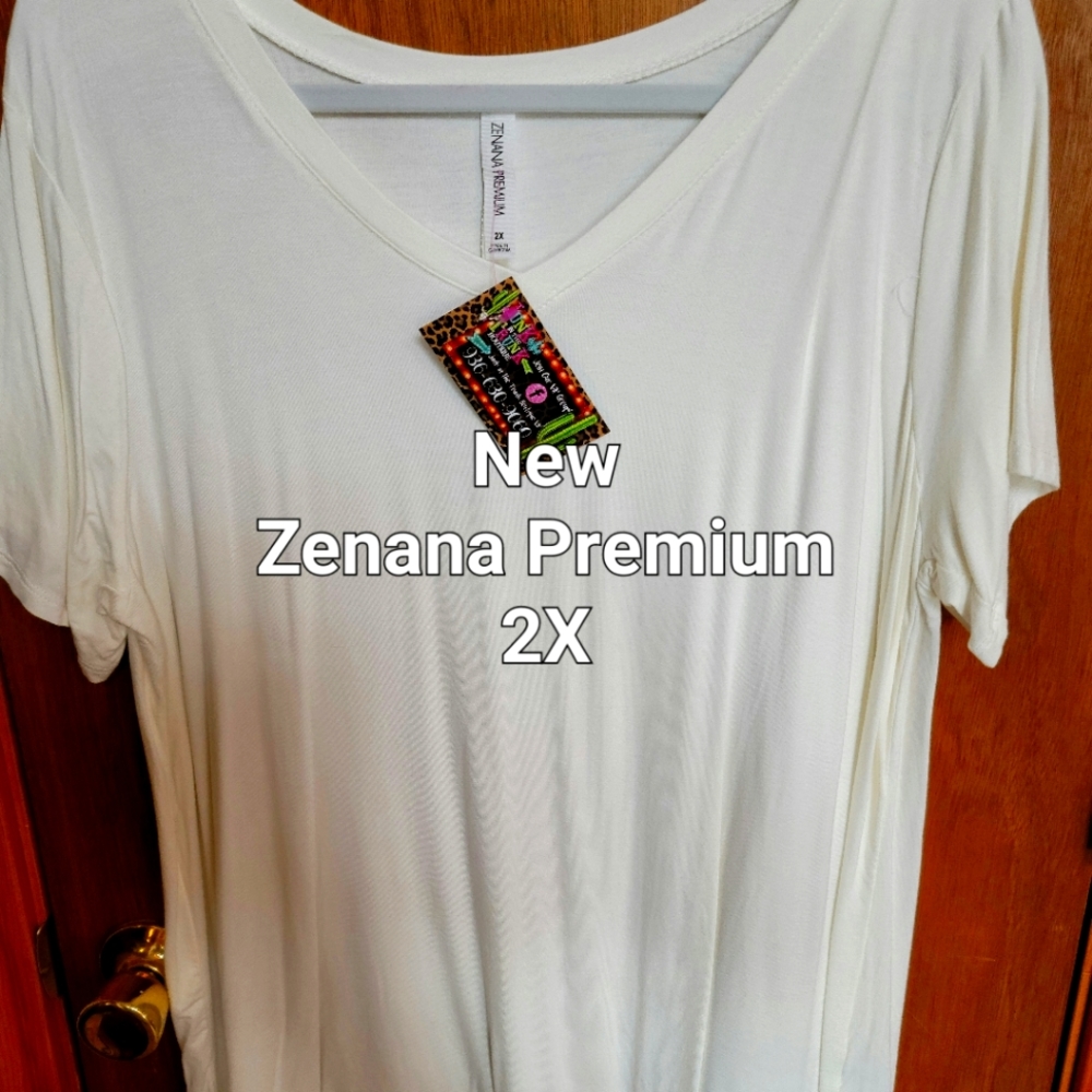NWT ZENANA PREMIUM CREAM TOP